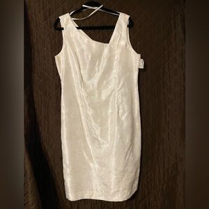 Dana Kay Size 14 Special Occasion Ivory Asymmetrical Neckline-Polyester